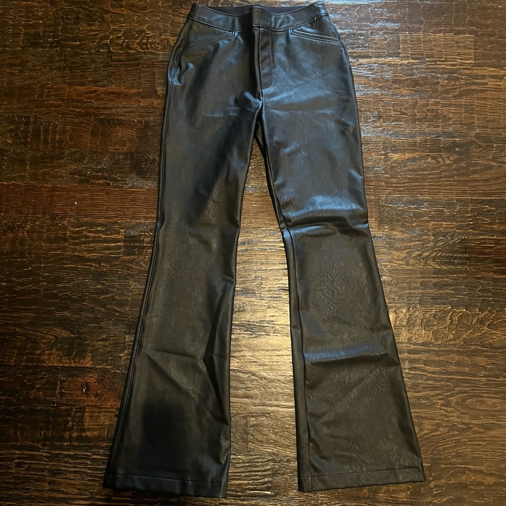 FAUX LEATHER BLACK SPANX PANTS SIZE LARGE FLARE LEG MUST HAVE CLOSET ITEM